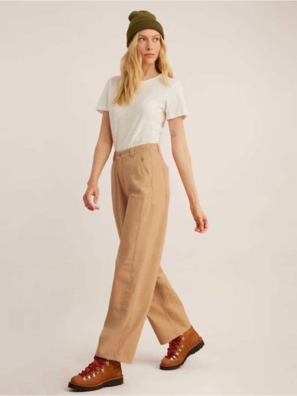 Roark women’s passport pant in caramel